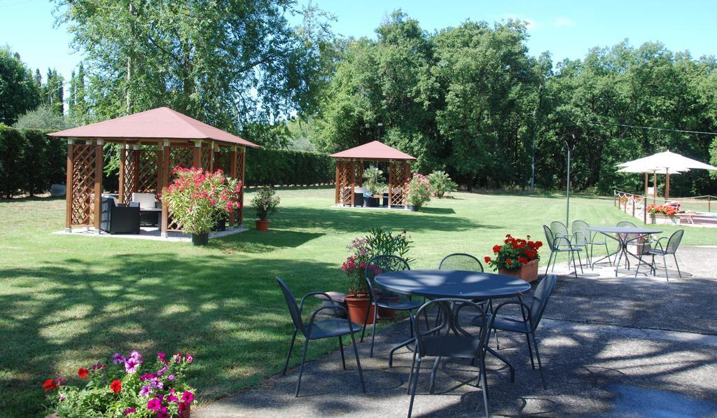 Agriturismo Antica Riserva Кастильоне-дель-Лаго Экстерьер фото